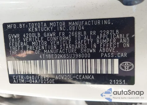 2005 Toyota Camry Le z USA, uszkodzony, nr VIN 4T1BE32K65U398000